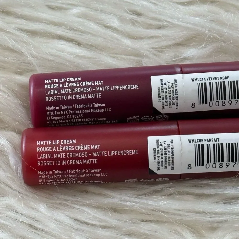 Nyx Smooth Whip Blurring Matte Lip Cream Parfait & Velvet Robe